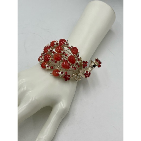 Red Cabachon Beaded Rhinestone Gold Tone Peacock Bangle Bracelet - Picture 2 of 11